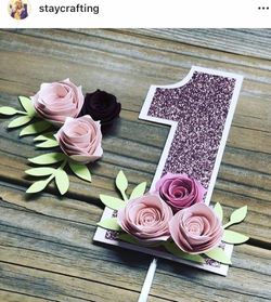 Cake topper