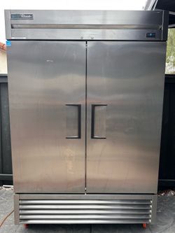 True 2 door refrigerator