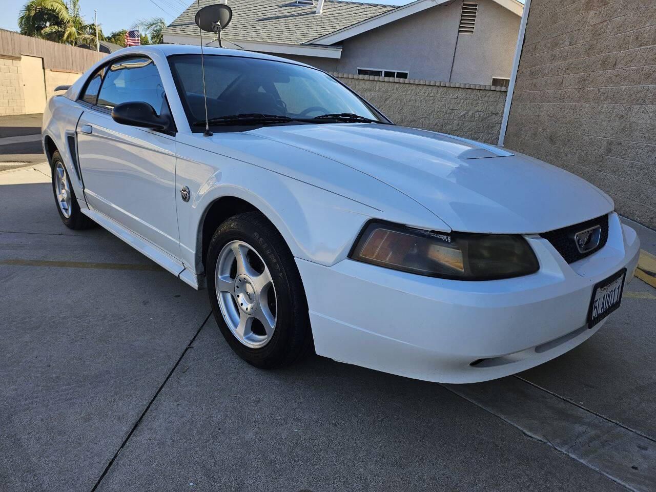 2004 Ford Mustang