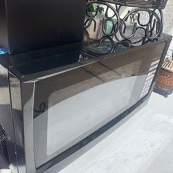 New Microwave Hamilton .