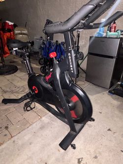 Echelon Connect Sport Indoor Cycling Bike