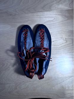 Men’s climbing shoes size 9