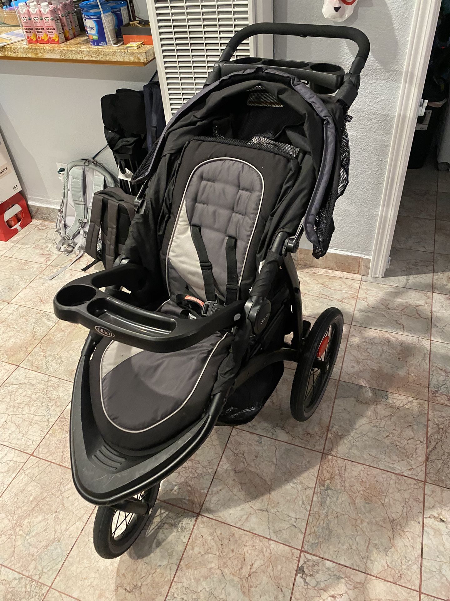 Graco FastAction Jogger LX Stroller - Drive, Convenient One-Hand Fold, ICS Compatible, Ideal for Parents on the Go