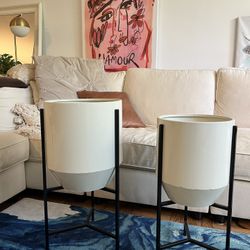 Metal Plant Stand And Pot Set 