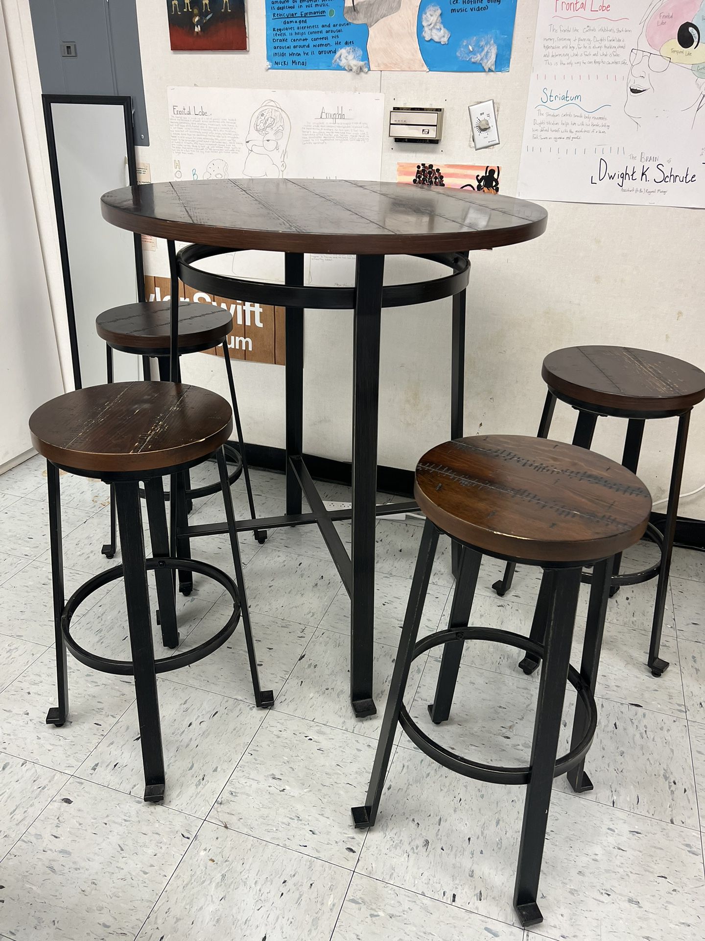 Cocktail Bar Table and Stools