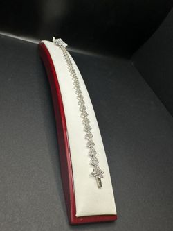 10KT White Gold Tennis Bracelet 2.44ct Diamonds