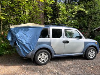DAC Explorer 2 SUV tent designed for SUVs, minivans and hatchbacks with rear lift gates