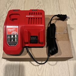Milwaukee M12 and M18 12-Volt/18-Volt Lithium-Ion Multi-Voltage Rapid Battery Charger(48-59-1808)