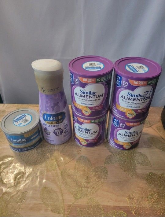 Assorted Similac baby feeding. Exp date - see discription