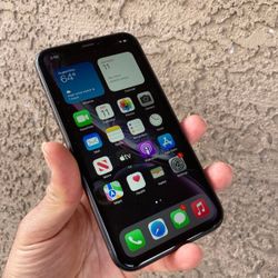 iPhone XR 64Gb Unlocked Good Condition like new