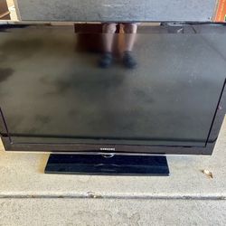 Samsung 40” TV