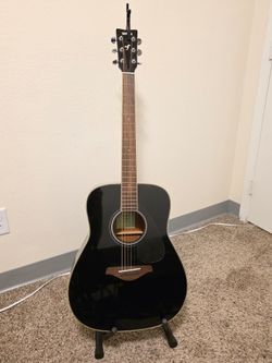 Yamaha FG 820 Black