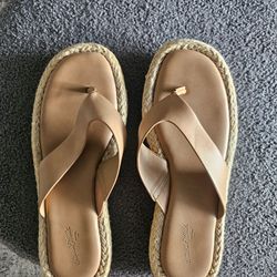 Universal threads sandals Size 8