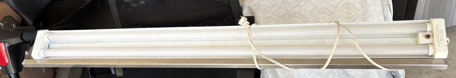 Fluorescent Strip Light