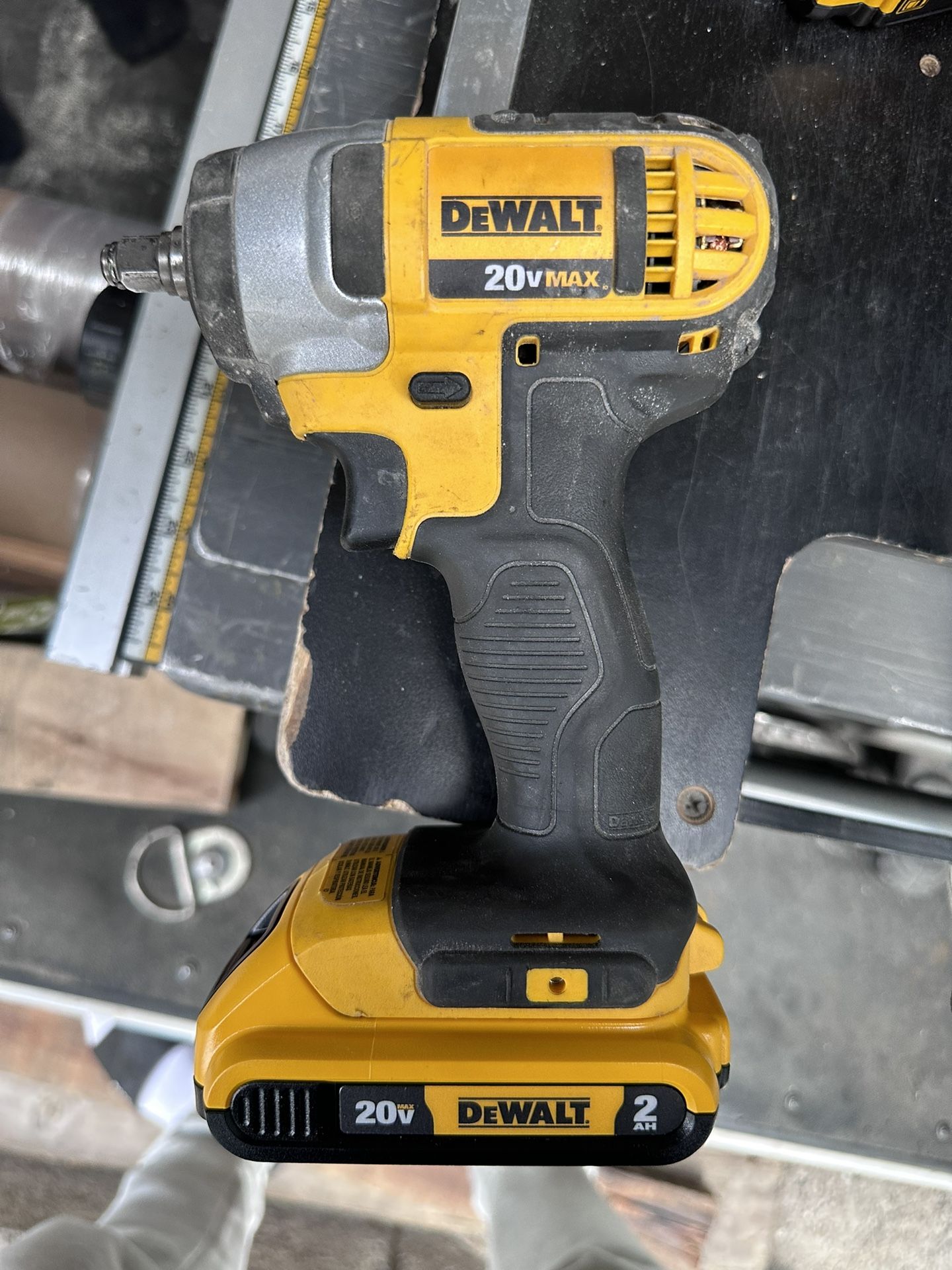 XR Dewalt 1/4 Impact Wrench