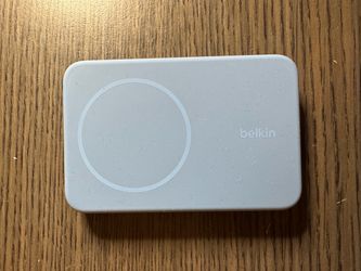Belkin Magnetic Wireless Power Bank with Stand