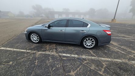 2010 Nissan Maxima