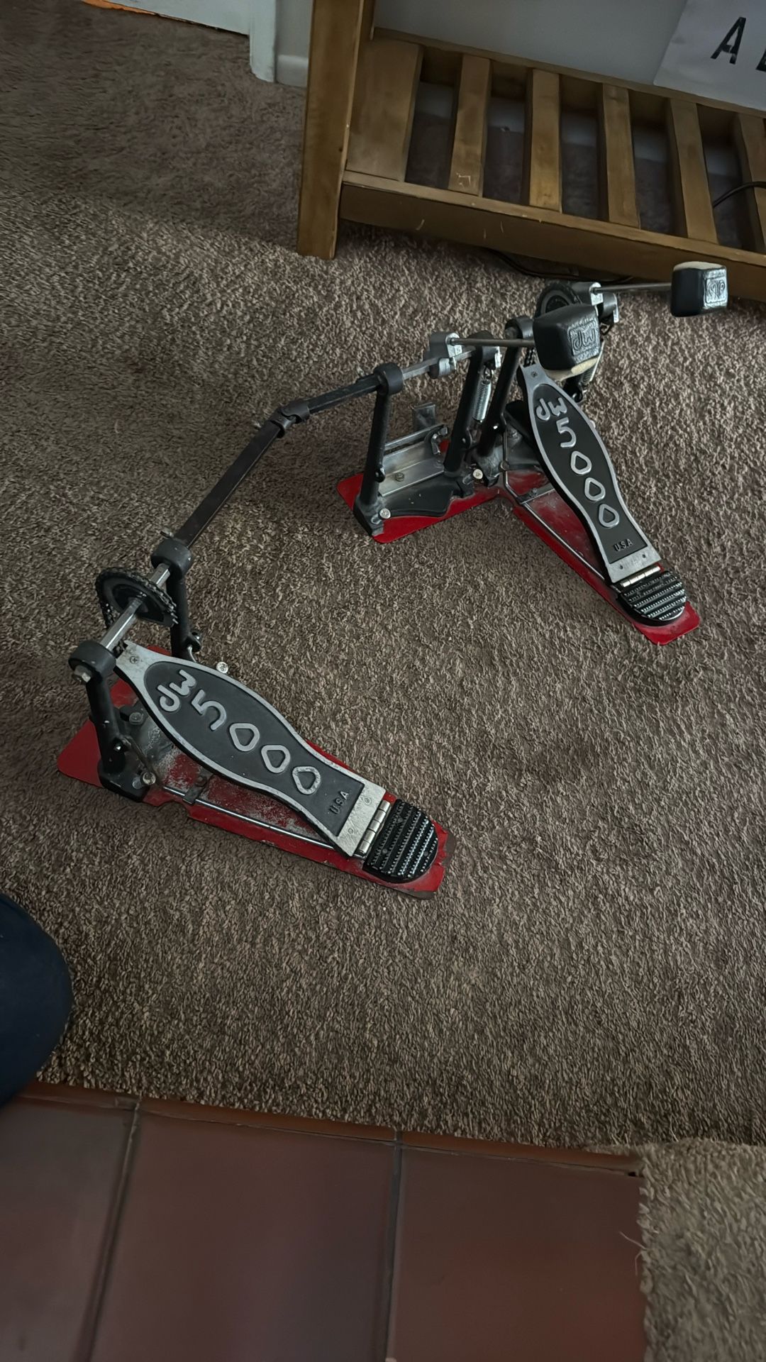 DW 5000 Dual Kick Pedal And Trigger