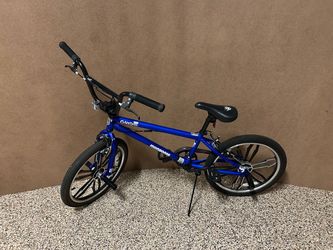 Mongoose Grid BMX Bike Blue
