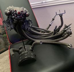 McFarlane Toys The Matrix Deluxe Sentinel Figure