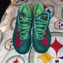 Kevin Durant Shoes Size 8