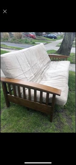 Futon in great condition !!!