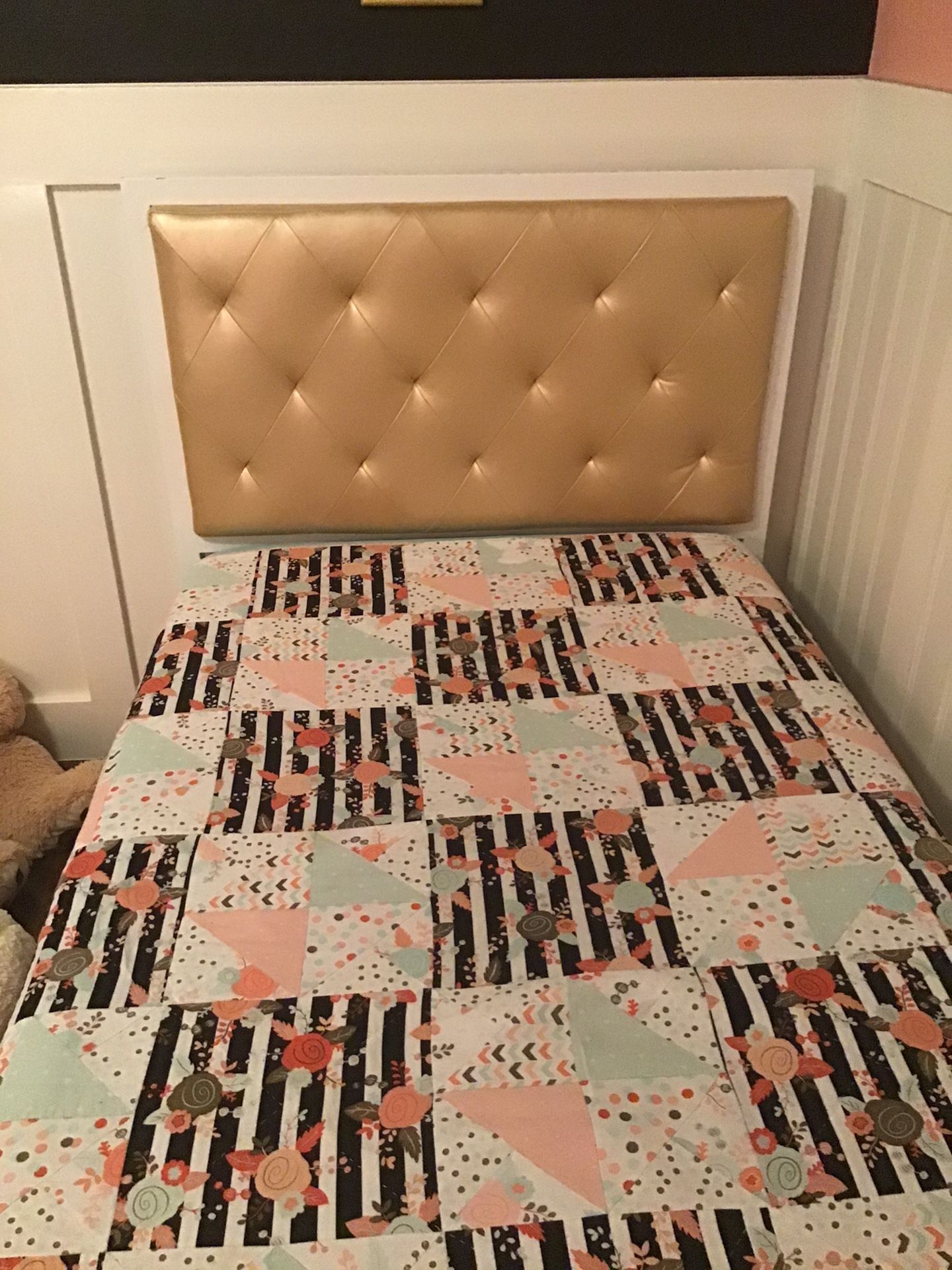 Twin bed frame