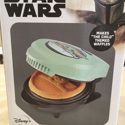 The Child Mandalorian mini waffle Maker