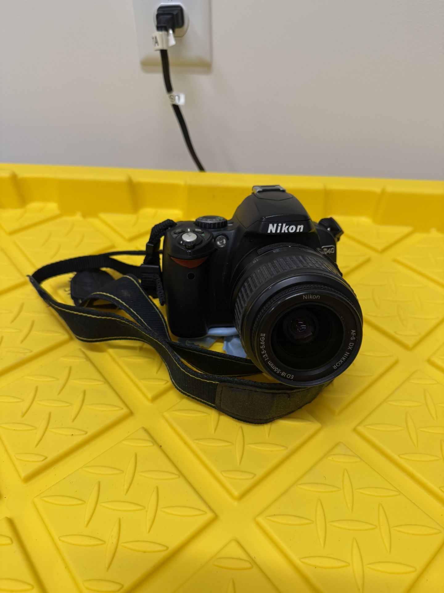 Nikon D40 with Dx Lens
