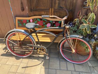Vintage Schwinn cruiser bike