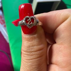 Kay Jewelers Ring. Tiny Diamonds