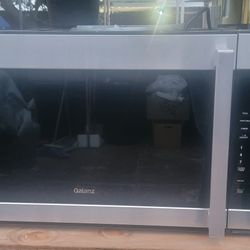 Microwave And Exhaust Fan