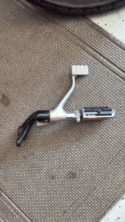 Sportster right  foot control
