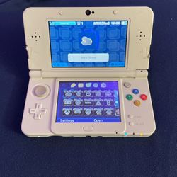 Modded New Nintendo 3DS with Extra Face Plates