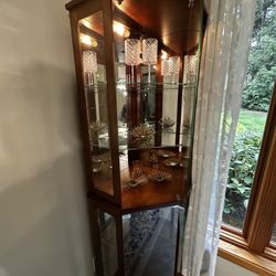 Crockery Unit - Corner 