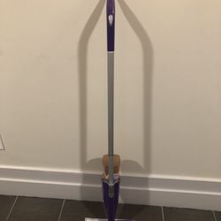 WetJet Wood Spray Mop Starter Kit (1 Wet Jet, Cleaning Solution And Batteries)