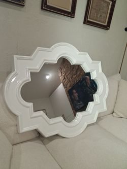 MIRROR MODERN