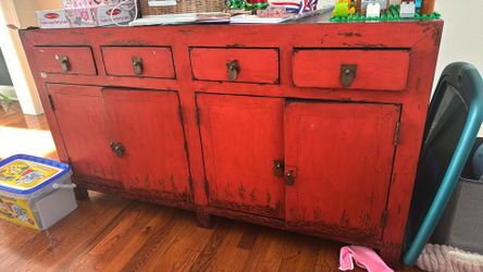 Living room / dining room furniture piece