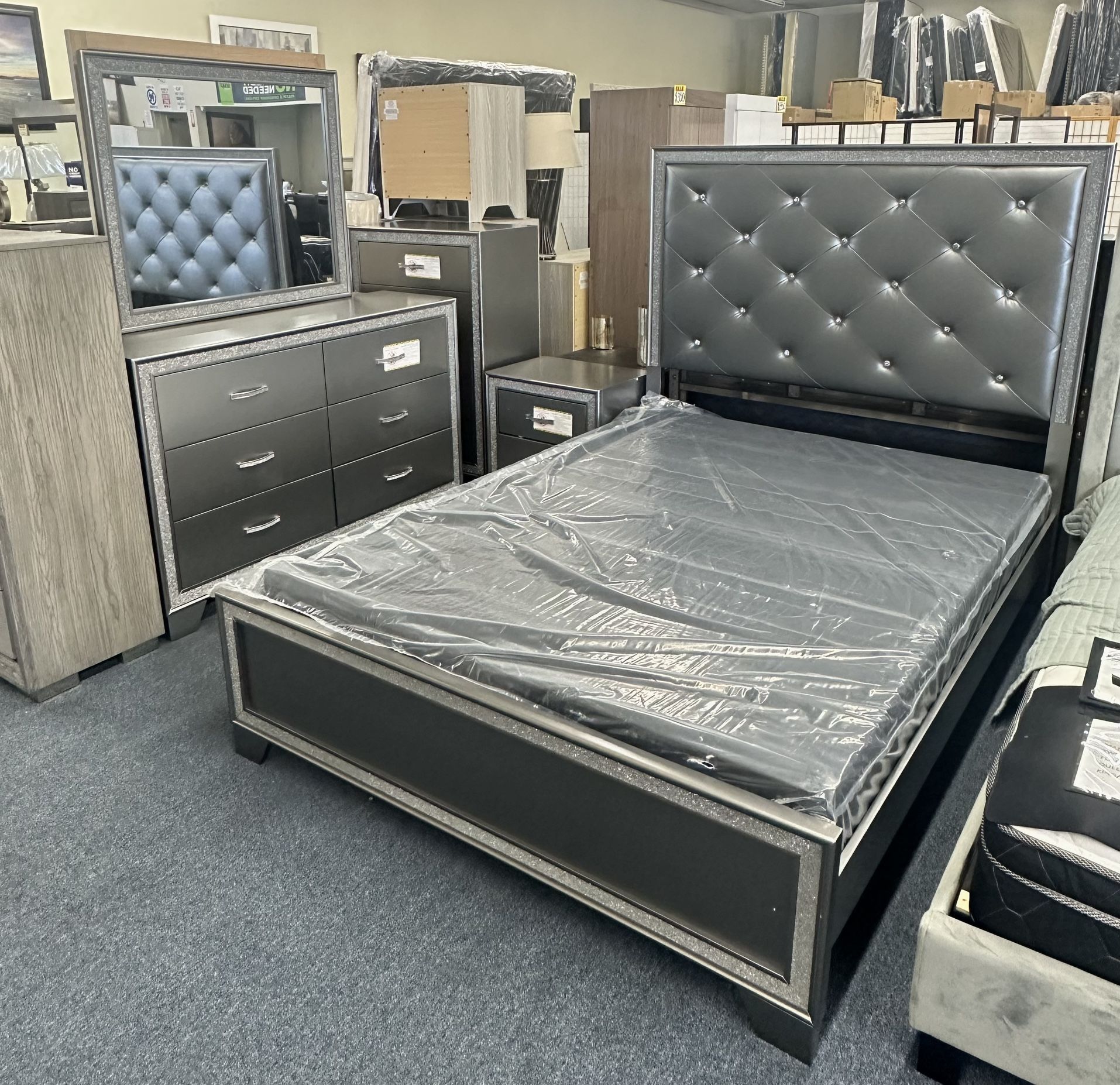 4 Pc Queen Bedroom Set
