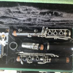 Noblet  Bb Wooden Intermediate Clarinet, Paris France (N) #A35037  With Case & Mouthpiece 