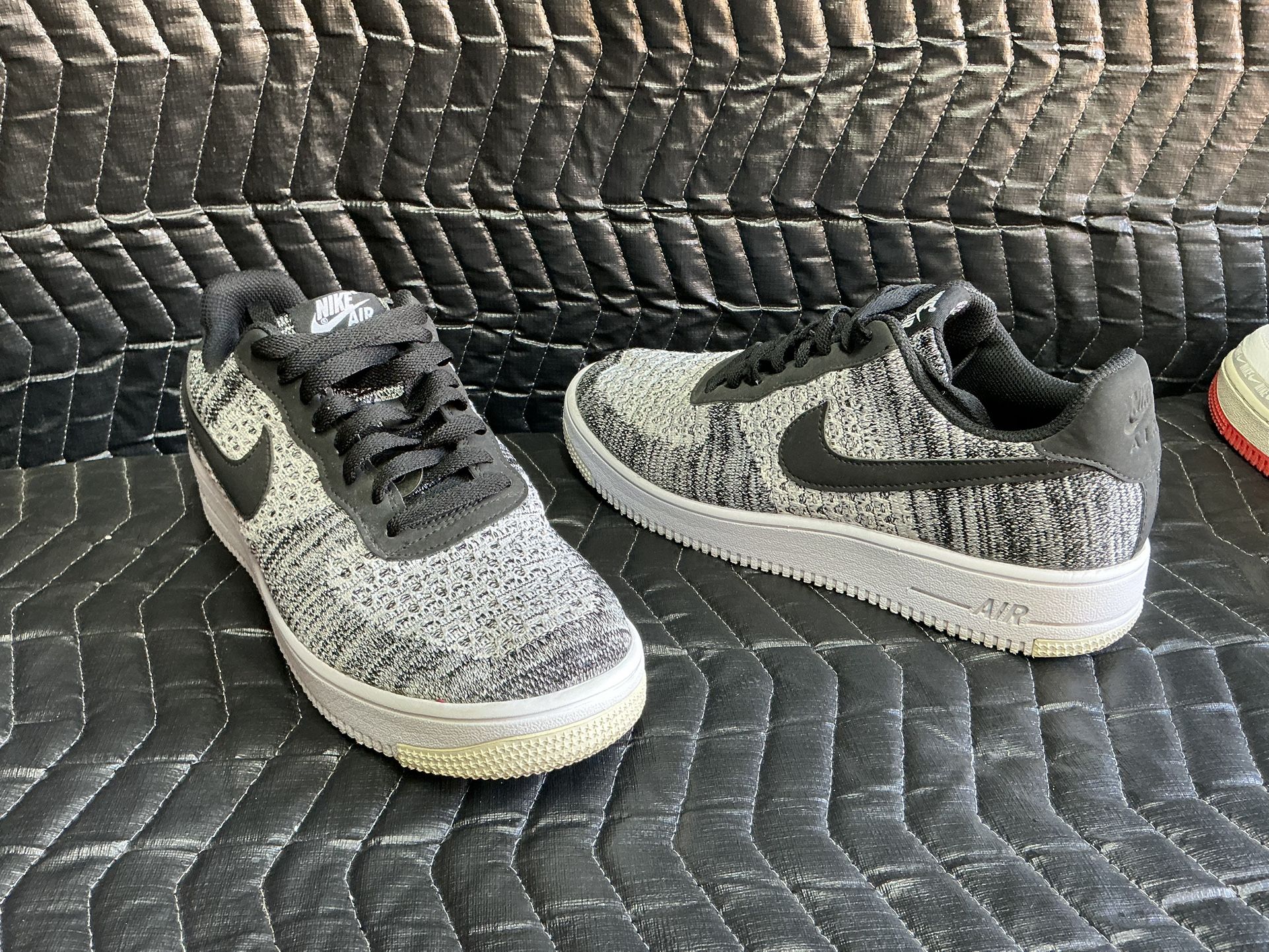 Nike Men's Air Force Flyknit Oreo Size Casual Shoe