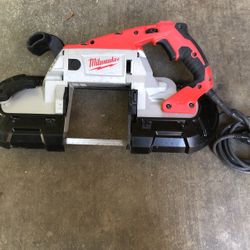 Milwaukee Deep Cut Band Saw Corded