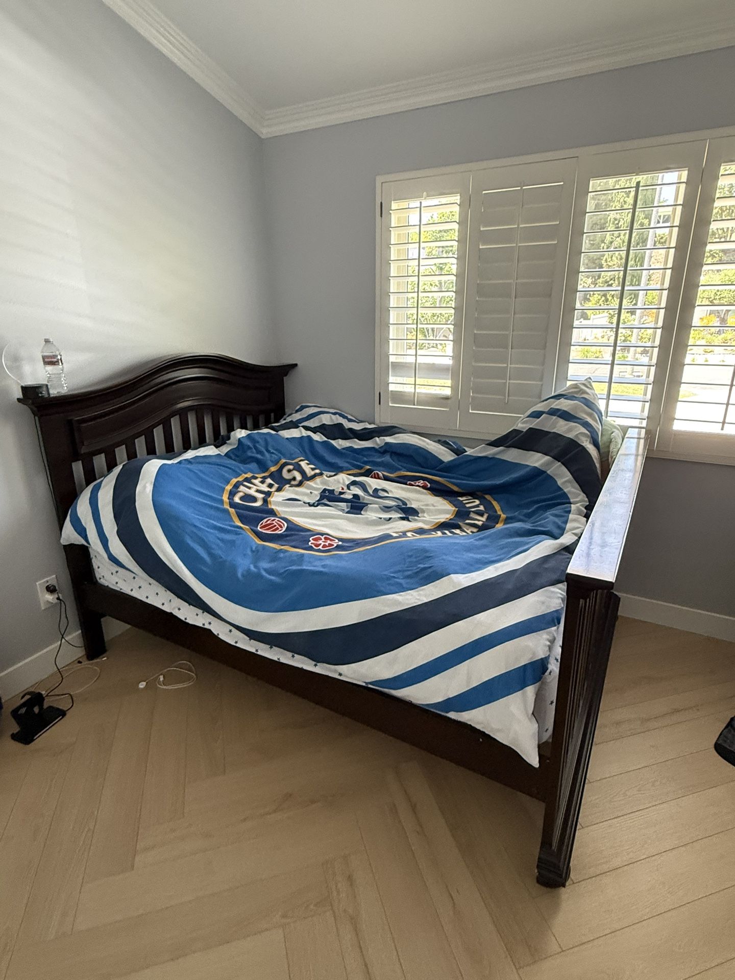 Full Size Bed