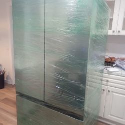Brand New 27 cu. ft. French Door Smart Fridge – Never Used