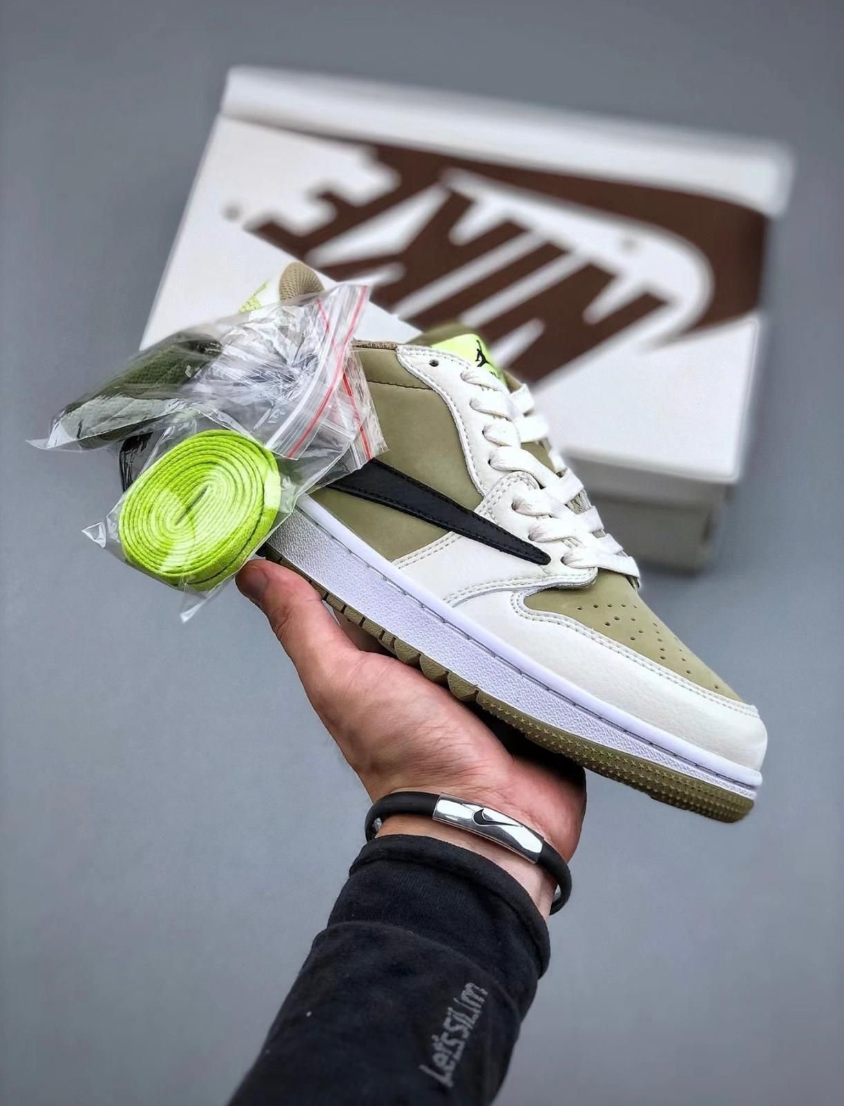 Jordan 1 Retro Low Travis Scott ‘Neutral Olive’