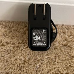 Logitech EFS01(contact info removed)39UL AC/DC Adapter (IL/RT6-15271-EFS1(contact info removed)39UL-UG)