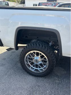 NEW RIMS & TIRES 33x12.5x20