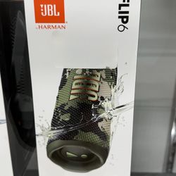 NEW! JBL Flip 6 Portable Waterproof Bluetooth Speaker (Camo)