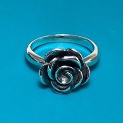 James Avery Silver Rose Blossom Ring – SIZE 8.5 Rare & Retired