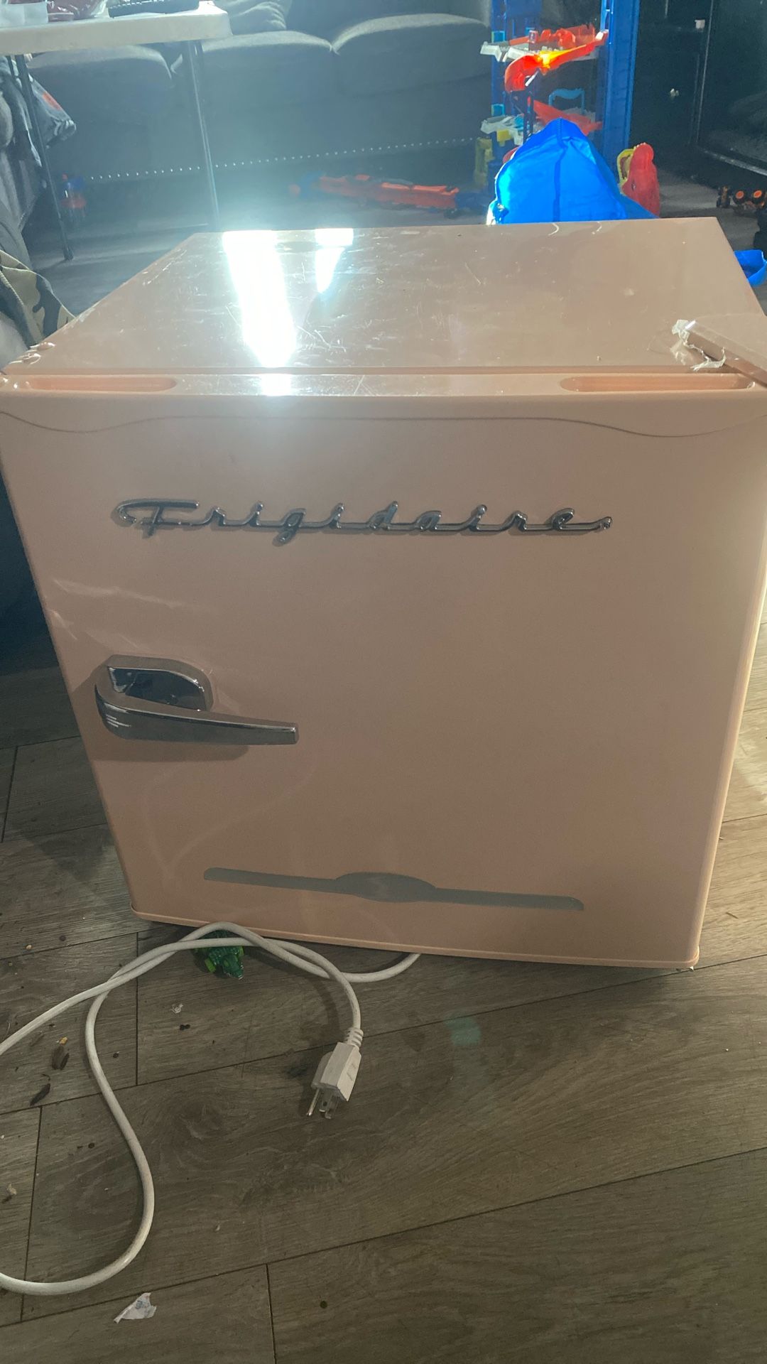 Frigidaire Min Fridge